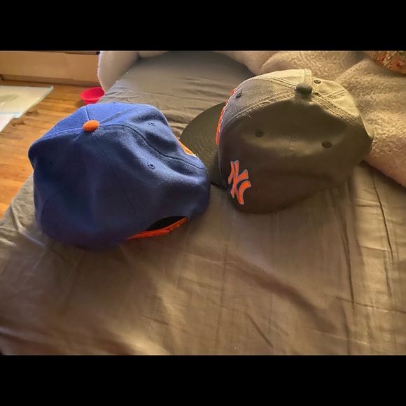 New york Yankees and Knicks hats - Picture 6 of 6